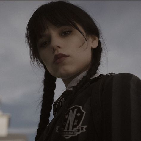 Wednesday Icon, Wednesday Addams Jenna Ortega, Wednesday Aesthetic, Jenna Ortega Wednesday Addams, Wednesday Cast, Jenna Ortega Wednesday, Wednesday Jenna, Enid Sinclair, Cool Pfp