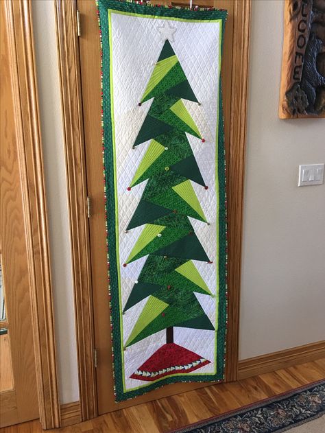 Tall Trim A Tree pattern by Cindi Edgerton Cindi Edgerton, Canadian Quilts, Fabric Ideas, Winter Ideas, Tree Quilt, Foundation Piecing, Quilt Design, Quilt Designs, Tree Pattern