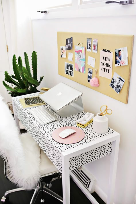 dalmatian print desk // home office Preppy Office Decor, Japan Winter, Winter Things, Home Office Inspiration, Travel Japan, Decor Desk, Room Deco, Home Office Space, Office Inspiration