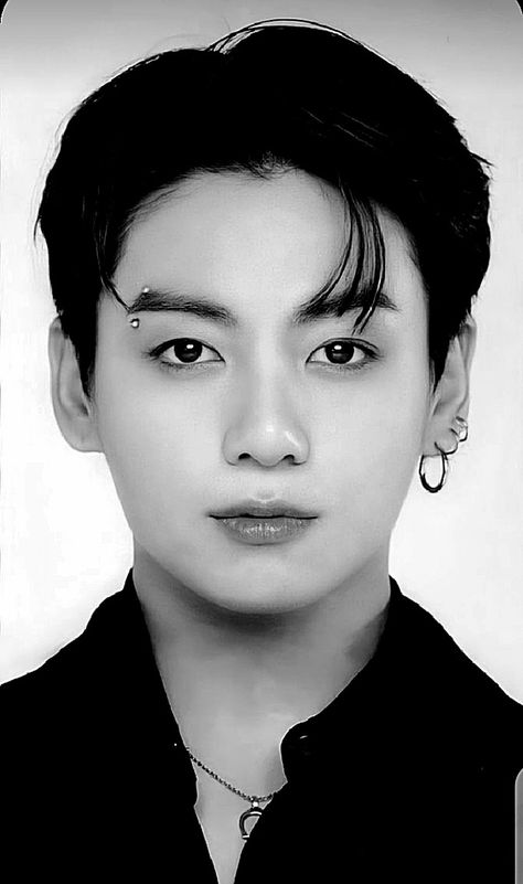 Jeon Jungkook Sketch, Jungkook Reference, Potrait Reference Pics, Jungkook Portrait, Jimin Portrait, Jungkook Sketch, Taehyung Art, Bts Diy, Taehyung's Art