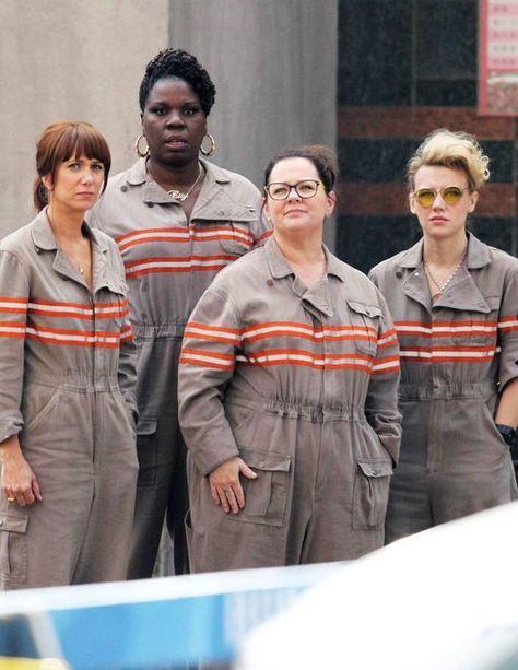 Ghostbusters (2016). Costume Designer: Jeffrey Kurland Melissa Mccarthy Movies, Ghostbusters Cast, Ghostbusters Uniform, Female Ghostbusters, Jillian Holtzmann, Ghostbusters 2016, Film Cult, Ghostbusters Movie, Leslie Jones