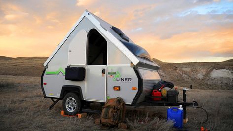 A-Frame Trailers – 7 Reasons Why They Are So Popular! Pop Up Camper Accessories, Small Pop Up Campers, Aliner Campers, A Frame Trailer, A Frame Camper, Cozy Camping, Camper Accessories, Rv Travel Trailers, Tiny Camper