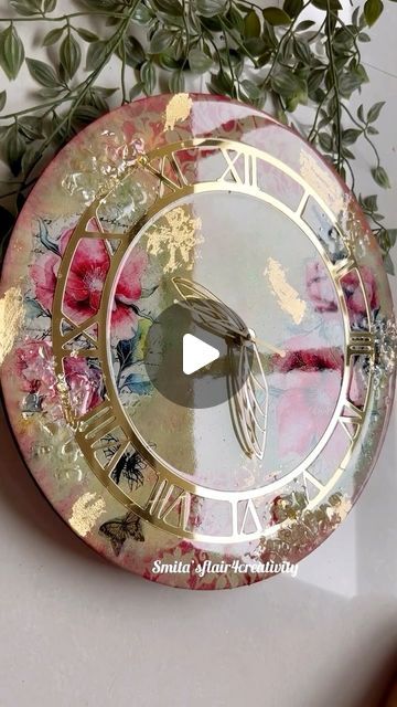 Resin Clock Ideas, Resin Wall Clock, Resin Clock, Clock Ideas, Studio Apartment Ideas, Studio Apartment Decorating, Small Studio, Mix Media, Apartment Ideas