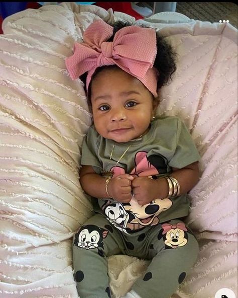 Bby Outfit, Mixed Children, Newborn Black Babies, Minnie Outfit, Mommy And Baby Pictures, Mom Dad Baby, Cute Mixed Babies, Cute Black Babies