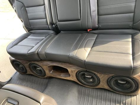 Car Speaker Box Design, Car Audio Ideas, T5 Tuning, Truck Subwoofer Box, Truck Audio System, Stereo Idea, Truck Speakers, Custom Subwoofer Box, Chevy Silverado Accessories