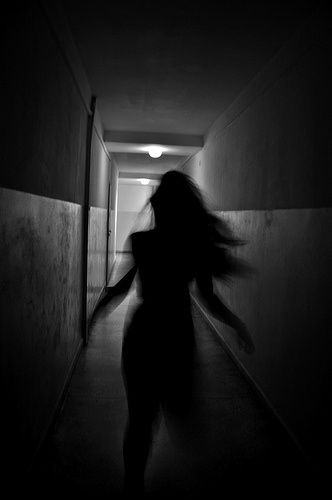 woman Black And White Picture Wall, Black And White Aesthetic, Dark Photography, Dark Beauty, Black And White Pictures, White Aesthetic, Dark Fantasy Art, Black Aesthetic, Aesthetic Photo