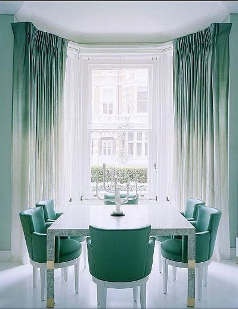 Dyed drapes to match furniture! Love Dye Curtains, Ombre Curtains, Style At Home, Designers Guild, Home Fashion, Bay Window, My New Room, Window Treatments, Interior And Exterior