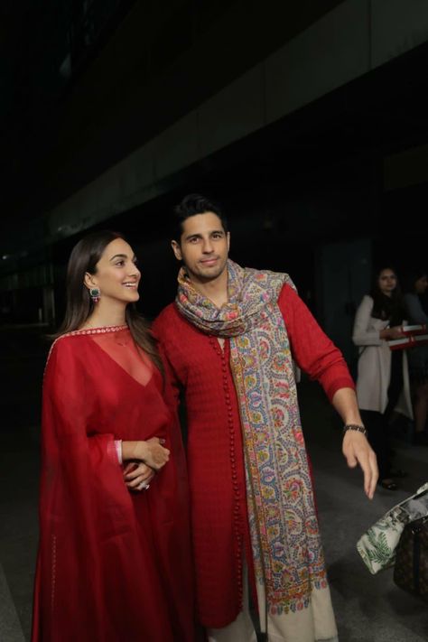 Siddharth Malhotra Wedding, Siddharth Malhotra, Vintage Bollywood Aesthetic, Wedding Kurta For Men, Actress Without Makeup, Wedding Dress Men, Traditional Indian Outfits, Vintage Bollywood, Love Couple Photo