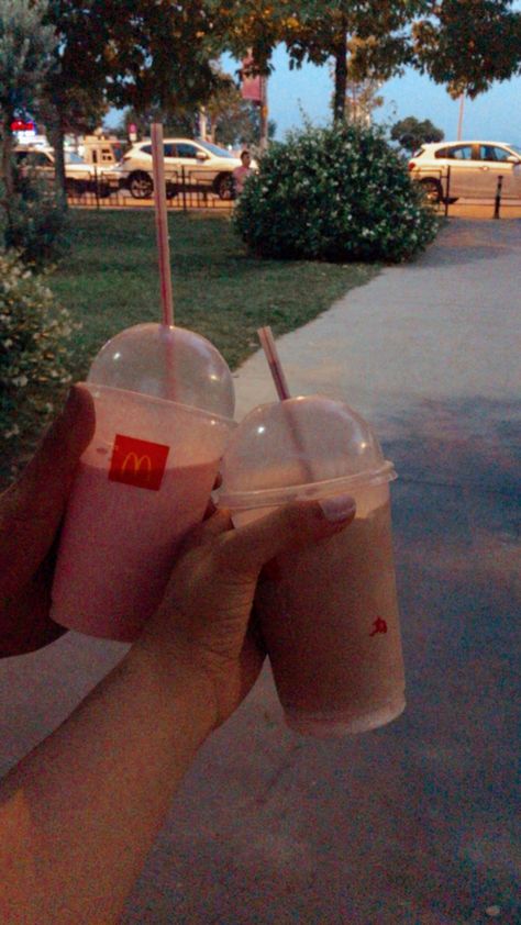 #milkshake #mcdonalds Milkshake Mc Donalds, Mcdonald's Milkshake, Ela Aesthetic, Milkshake Aesthetic, Mcdonalds Milkshake, Mcdonalds Aesthetic, Mc Donald's, Milkshakes, Yearbook