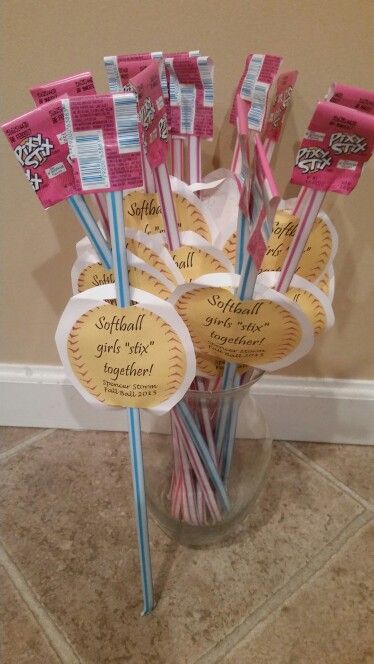 Softball / baseball team player gift More Senior Softball Gift Basket Ideas, Team Bonding Ideas Soccer, Softball Playoff Gift Ideas, Softball Team Spirit Ideas, End Of The Year Softball Gifts, Softball Spirit Ideas, Softball Diy Gifts, Softball Nationals Gift Ideas, Softball Team Snack Ideas