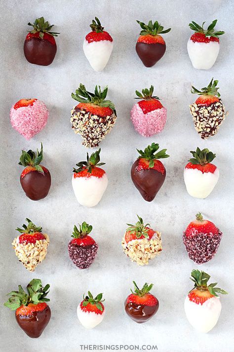 Choc Coated Strawberries, Choc Strawberries, Easy Chocolate Covered Strawberries, Party Fruit, Chocolate Covered Strawberry Recipe, Fruit Ideas, 21 Diner, Dipped Strawberries, Strawberry Party