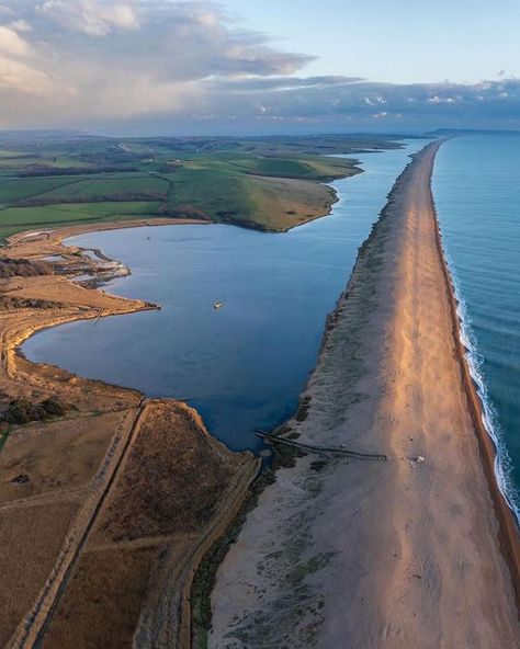 England's Coast on Instagram: "📍Chesil Beach, Dorset 😍

Have you explored this iconic 18-mile long shingle barrier beach? It stretches from West Bay to Portland - a sight to behold!

📸 Photo credit: @darylbakerphotography 

To be featured tag @englandscoast #englandscoast or #coast2024" British Seaside Photography, South West Coast Path Cornwall, Lizard Point Cornwall, Dover Cliffs England Uk, Bexhill On Sea England, West Bay, Photo Credit, Portland, England