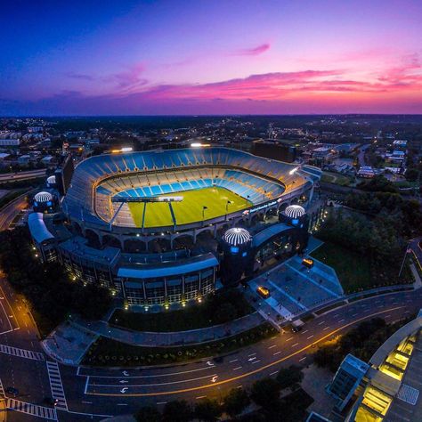 Beautiful! Charlotte, NC #panthersfootball #charlotte #bankofamericastadium Lauren Wilson, Panther Nation, Bank Of America Stadium, Mid July, Panthers Football, Wallpaper Dekstop, Soccer Games, Bank Of America, City Aesthetic