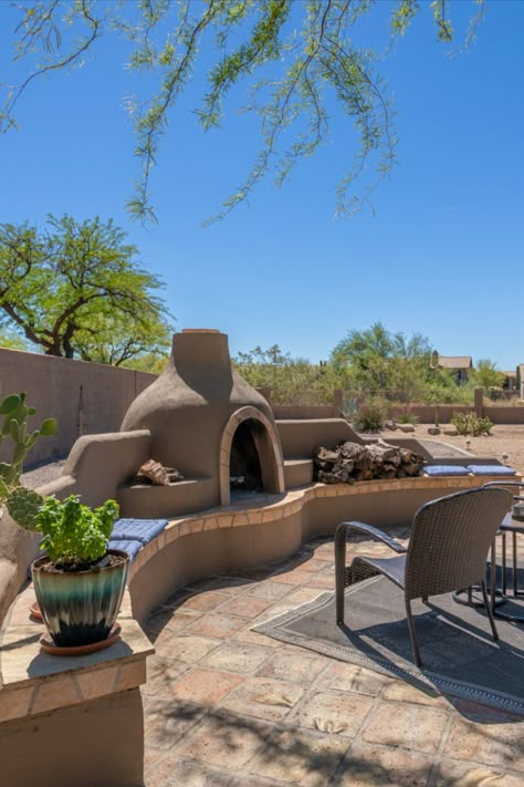 Desert Backyard Fire Pit, Desert Backyard Oasis, Desert Landscape Design Plans, Desert Patios Arizona, Arizona Outdoor Living Backyards, Desert Outdoor Kitchen, Arizona Patio Ideas, Desert Compound, Desert Oasis Backyard