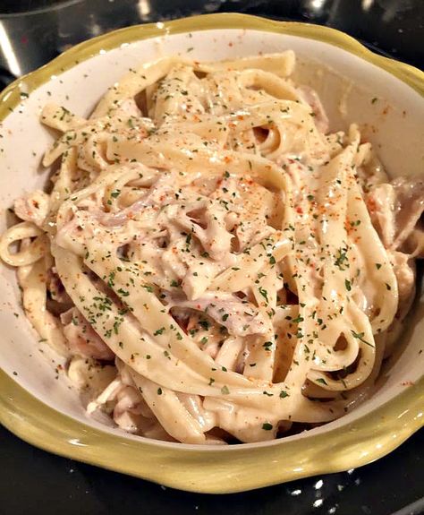 Cajun Chicken Alfredo recipe. This is hands down one of the best pasta recipes I've ever tried! Not only is this going into my favorite pinterest recipes file, it's going into the regular meal rotation. It's amazing!! Cajun Chicken Alfredo Recipe, Best Alfredo Sauce Recipe, Chicken Alfredo Recipe, Cajun Chicken Alfredo, Best Pasta Dishes, Chicken Alfredo Recipes, Best Pasta, Alfredo Sauce Recipe, Best Pasta Recipes