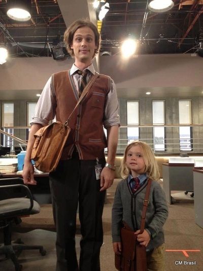 Reid and mini Reid! Matthew Gray Gubler and Mekhai Allan Andersen (AJ Cook's real life son) on the set of Criminal Minds. Dr Reid, Penelope Garcia, Derek Morgan, Dr Spencer Reid, Thomas Gibson, Crimal Minds, Ryan Guzman, Karl Urban, Travis Fimmel