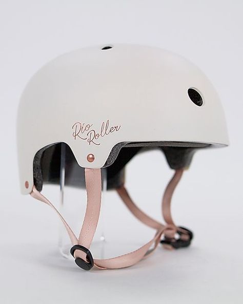 Bike Helmet Aesthetic, Helmet Aesthetic, Womens Bike Helmet, Motorcycle Helmets Art, 2025 Wishlist, Rio Roller, Aesthetic Bike, Pink Helmet, Cool Bike Helmets