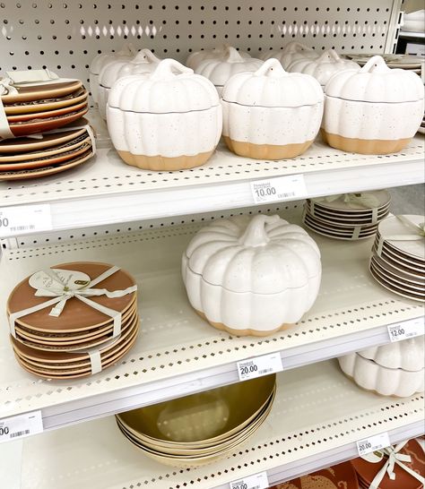 Pumpkin Serving Bowl, White Ceramic Pumpkins, Pumpkin Bowl, Light Halloween, Pumpkin Bowls, Pumpkin Dishes, Girls Stuff, Small Pumpkins, Diy Pumpkin