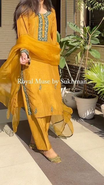 Warm Suit Design, Designer Suits For Women Indian Unique, Punjabi Salwar Suits Boutique, Designer Suits For Women Indian, Lace Designs On Suits, Designer Punjabi Suits Patiala, Punjabi Dress Design, Dhoti Salwar, Suits For Women Indian