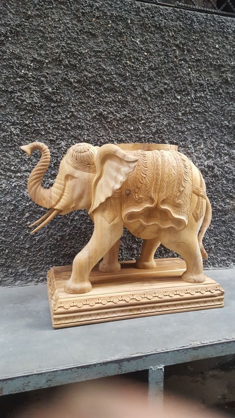 Buddhist Art Drawing, Wood Art Diy, Elephant Home Decor, Wood Carving Furniture, Elephant Carving, Wooden Front Door Design, Door Design Images, Bear Sculptures, Geometric Pattern Art