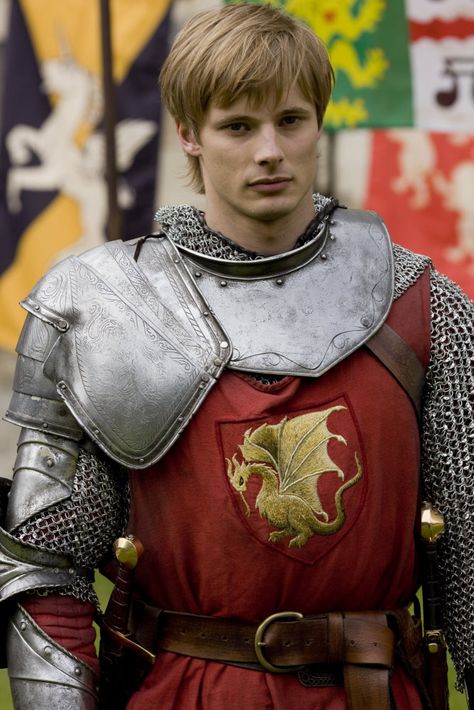 Merlin - Arthur King Arthur Merlin, Merlin Season 1, Rei Arthur, Prince Arthur, Merlin Colin Morgan, Merlin Series, Merlin Fandom, Merlin Cast, Roi Arthur