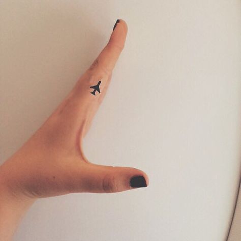 Tiny plane tattoo Tattoo On Finger, Airplane Tattoo, Plane Tattoo, Tattoo Diy, Airplane Tattoos, Petit Tattoo, Finger Tattoo For Women, Dream Tattoos, Trendy Tattoos