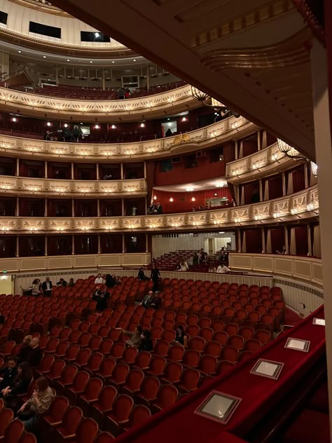 Opera Hall Aesthetic, Opera House Vienna, Vienna Core, Opera Vienna, Vienna Opera House, Vienna Trip, Vienna Aesthetic, Auditorium Architecture, Vienna Waits For You