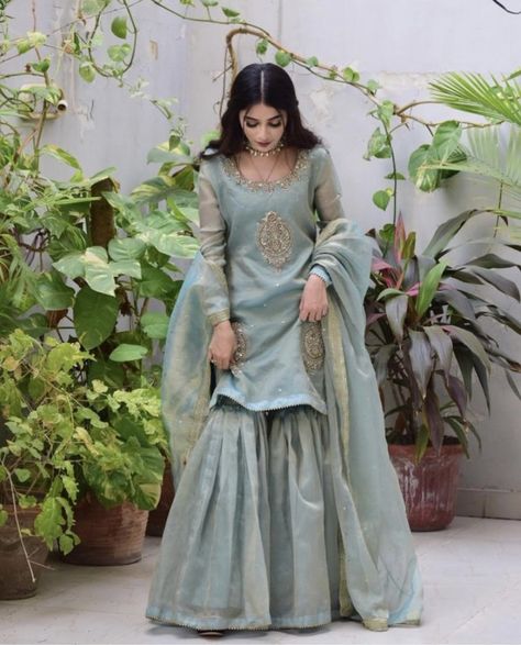 Blue Garara, Pakistani Wedding Outfits, Stylish Short Dresses, Pakistani Dresses Casual, Pakistani Fashion Party Wear, Pakistani Fancy Dresses, Beautiful Pakistani Dresses, Pakistani Bridal Dresses, Simple Pakistani Dresses