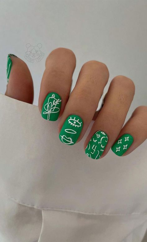 Green Nails Summer, Summer Nail Looks, Summer Nail 2023, Nails Swirl, Nail 2023, Minimal Nails Art, Nails Art Designs, Retro Nails, Summer Nail Designs