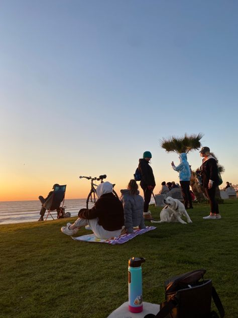 Sunset @ palisades park, san diego, CA Summer San Diego, San Diego Vibes, San Diego Aesthetic, North Park San Diego, Uc San Diego, Surfer Vibes, Vienna Waits For You, San Diego Style, Life On The Beach