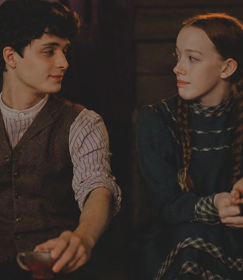 Jonathan Crombie, Anne Gilbert, Anne Blythe, Lucas Jade Zumann, Anne And Gilbert, Amybeth Mcnulty, Gilbert And Anne, Anne White, Kindred Spirit