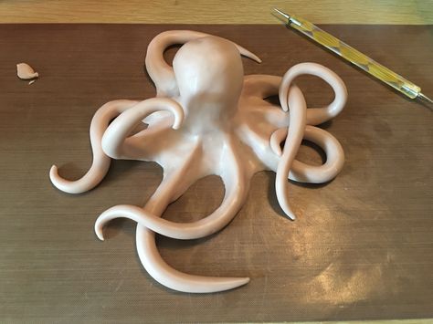 WIP Polymer clay octopus Big Clay Sculpture, Air Dry Clay Octopus, Unique Clay Art, Sculpture Art Clay Inspiration, Clay Octopus Tutorial, Polymer Clay Sculpture Ideas, Fimo Octopus, Cool Clay Sculptures, Octopus Clay Art