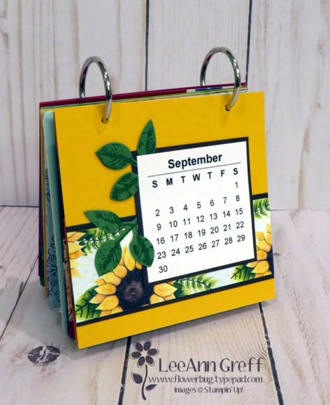 Homemade Calendar, Diy Desk Calendar, Scrapbook Calendar, Easel Calendar, Calendar Craft, Christmas Craft Fair, Stamping Projects, Nature Card, Cool Paper Crafts