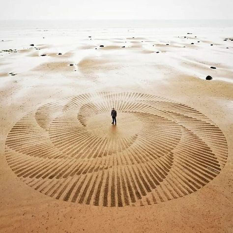 Stone Knitting, 2024 Beach Land Art, Garden Stepping Stones Diy, Jon Foreman, Savage Texts, Stepping Stones Diy, Garden Stepping Stones, Sand Sculptures, Sand Art, Land Art