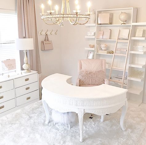 See how I cave this AMAZING find a makeover. Pink Home Offices, Girly Office, Curved Desk, Chic Office Decor, Cozy Home Office, Pink Office, Dream Office, Chic Office, Home Office Space