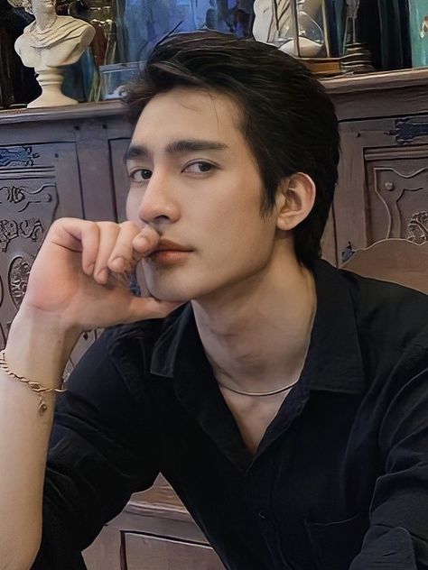 Earth Thai Actor, Pirapat Watthanasetsiri, Japanese Boyfriend, Earth Pirapat, Fashion Cowok, Asian Male Model, Boyfriend Photos, Cute Asian Guys, Gmmtv Actors