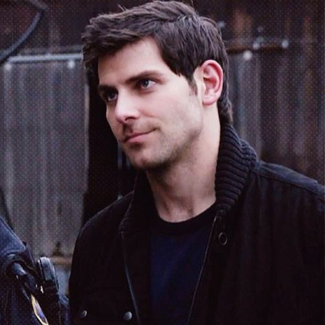 David Giuntoli Grimm Nick, Grimm Cast, Grimm Tv Series, Grimm Tv Show, Nick Burkhardt, Grimm Tv, Sasha Roiz, David Giuntoli, Adorable Pictures