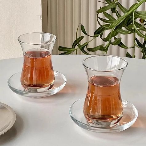 Turkish Tea Cups, Kitchen Decor Collections, Turkish Coffee Cups, Arabic Coffee, Turkish Tea, Glass Tea Cups, Tea Glasses, Glass Coffee Cups, Turkish Coffee