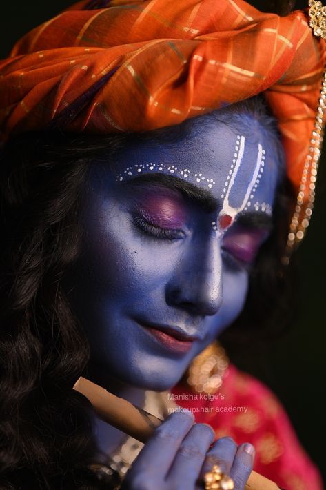 Krishna Makeup For Boys, Krishna Face Makeup, Radha Krishna Makeup Look, Krishna Face Painting, Airbrush Makeup Looks, Krishna Makeup, Eye Mekup, Goddess Makeup Look, Gopi Dots