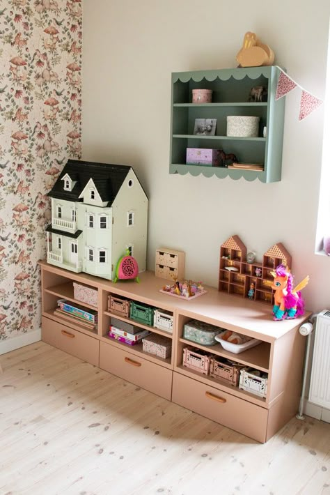 Toy Area In Bedroom, Playroom Bay Window, Ikea Toddler Room Girl, Ikea Desk Ideas Kids, Bergig Book Display Ikea Hack, Ikea Kallax Hack Playroom, Ikea Kids Bedroom Storage, Playroom Cabinet Organization, Playroom Storage Built In