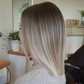 Blunt, Straight Lob Hair Styles - Ash Blonde Balayage Ombre Hairstyle pinterest >> ♛ isabella grace ♛ @izzygrace21 #ombrehairstraight #balayagehairblonde Blonde Balayage Ombre, Brown Ombre Hair Color, Trendy We Fryzurach, Blonde Ombre Balayage, Beige Blond, Balayage Bob, Blonde Balayage Highlights, Brown Ombre Hair, Ash Blonde Balayage