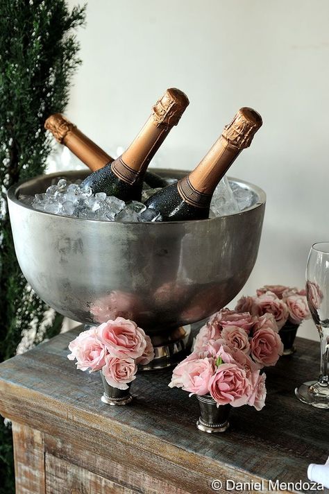 Bucket Centerpiece, Expensive Champagne, Bucket Decor, Champagne Bucket, Champagne Party, Champagne Bar, Wine Display, Party Food And Drinks