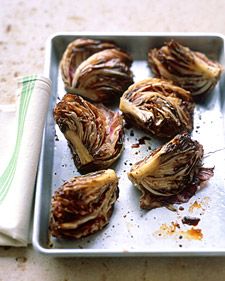 Roasted Radicchio Recipe Raddichio Recipes, Roasted Radicchio, Radicchio Recipes, Produce Recipes, Csa Recipes, Yummy Pasta Recipes, Veggie Dishes, Roasted Veggies, Vegetable Side Dishes