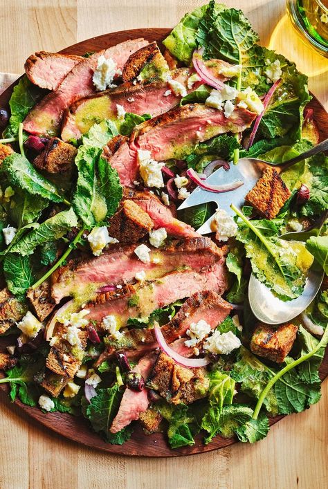 A bright lemon-garlic vinaigrette coats this kale and grilled steak salad recipe while homemade croutons add satisfying crunch to create the ultimate healthy salad recipe meets weeknight dinner recipe meets steak recipe. #salads #saladrecipes #healthysalads #saladideas #healthyrecipes Shredding Recipes, Springtime Meals, March Recipes, Refreshing Dinner, Steak Salad Recipe, Grilled Steak Salad, Glo Girl, Salad Kale, 500 Calorie