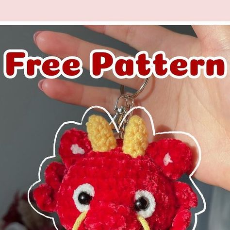 Dragon Keychain, Keychain Pattern, Health And Wealth, Happy Lunar New Year, Knit Ideas, Crochet Keychain Pattern, Crochet Cow, Crochet Animals Free Patterns, Crochet Bucket