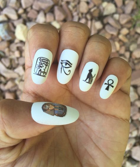 Egypt Symbols, Egyptian Nails, Egyptian Makeup, Wedding Nail Art Design, Black Acrylic Nails, Gothic Nails, White Nail Designs, Nail Art Wedding, King Tut