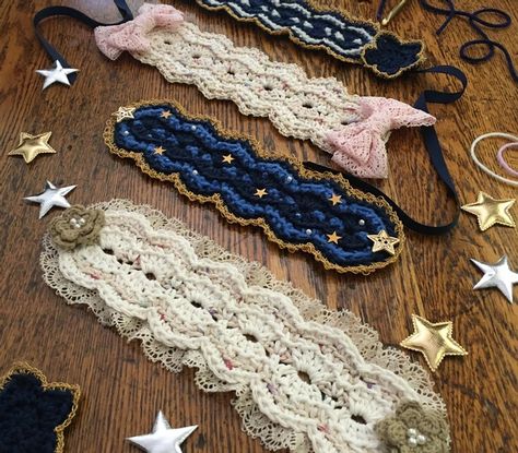 Crochet Bandana, Crochet Headband Pattern, Crochet Hair Accessories, Crochet Clothing And Accessories, Crochet Design Pattern, Kawaii Crochet, Custom Crochet, Headband Pattern, Diy Crochet Projects