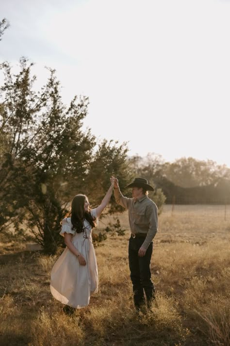 11/29/24 Liberty Hill, TX engagement pictures by @emmacatemcnewphotography and @amandalynnphotography_ engagements western engagements wedding pictures engagement inspo  weatern pictures western photography wedding texas West Texas Engagement Photos, Western Proposal Pictures, Western Engagement Pictures, Western Couple Photoshoot, Boho Engagement Photos, Western Shoot, Country Engagement Pictures, Western Engagement, Proposal Pictures