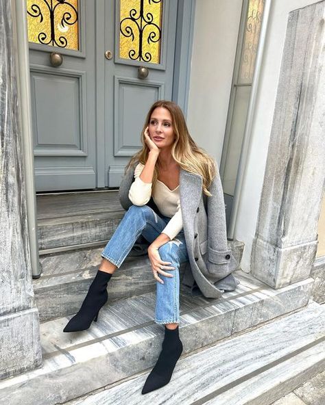 Millie Mackintosh on Instagram: "48 hours in Athens… I love exploring new cities, where should I go, what should I see, and importantly where should I eat? 🇬🇷" Style Winter 2023, Millie Mackintosh, Style Winter, Street Style Inspiration, Winter 2023, Autumn Outfit, New City, Outerwear Women, Athens