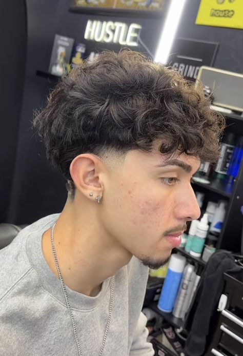 Low Taper Fade Haircut Long Hair Curly, Taper Fade Wavy Hair, Low Taper Fade, Drop Fade Haircut, Low Taper Fade Haircut, Curly Hair Fade, Edgars Haircut, Men Haircut Curly Hair, Taper Fade Haircut